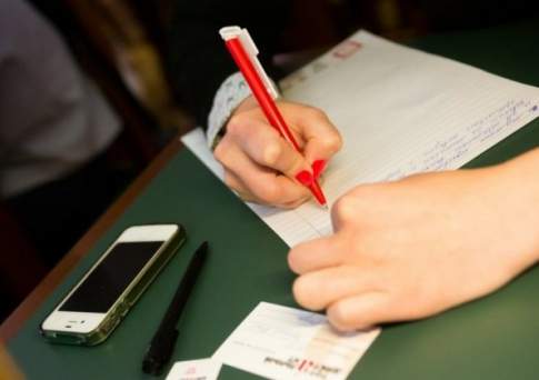  Смартфоны могут запретить в школах Астаны