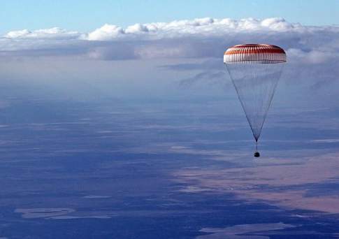 «Союз МС-02» с экипажем приземлился в Карагандинской области