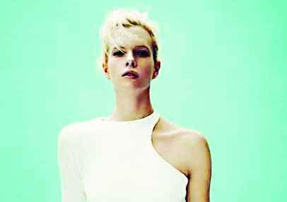 Девушка с обложки