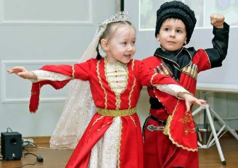 Искусство требует пожертвований!