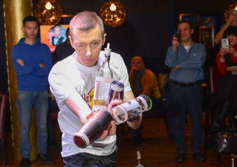 Кручу-верчу - налить хочу!