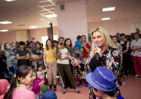 Анна на шоу