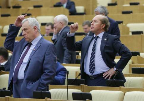 Депутаты Думой богатеют
