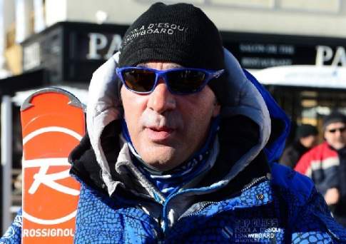 Вот кто-то с горочки скатился