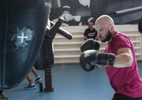 Покажем, кто кому, Вася!