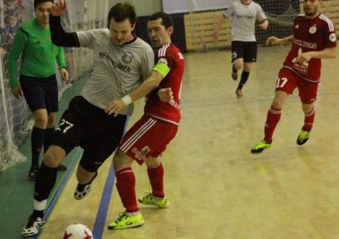 Размялись на “Тюмени”