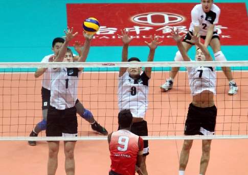 Попали в восьмёрку