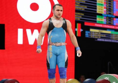 В городе Сочи - тёплые ночи