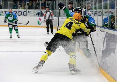 Из одной российской лиги - в другую?