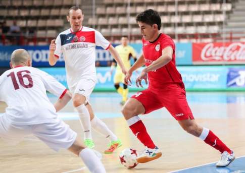 “Дева” отбивалась от Игиты как могла...