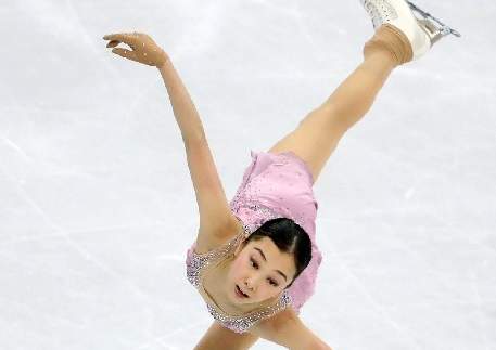 Облюбовала пьедестал