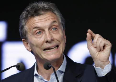 Деньги уходят в песо...