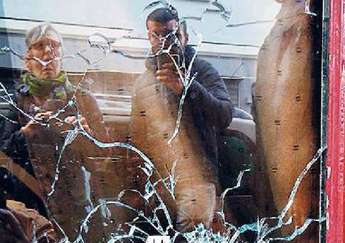 A la guerre comme a la guerre