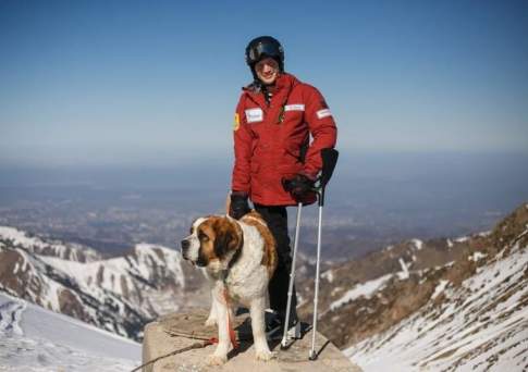 И спасателям иногда нужна помощь