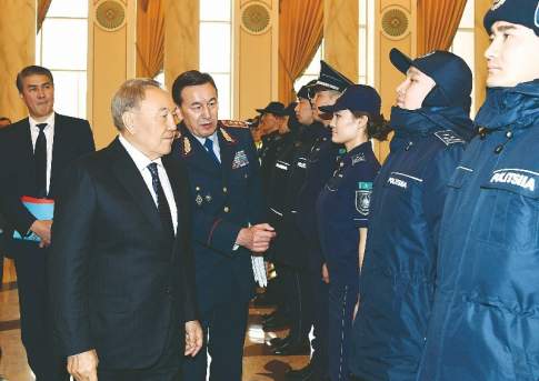 Широко закрытые глаза