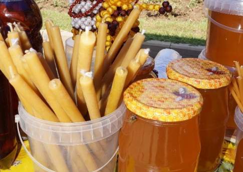 Мёдом намазано