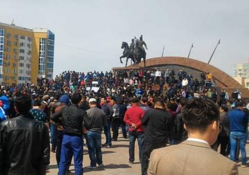 Не время, не место