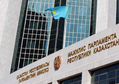 Повернитесь лицом к тылу!