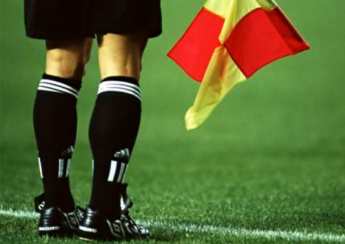 Арбитра уважать заставят