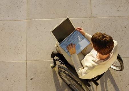 Работа для инвалидов: пять пишем - один в уме