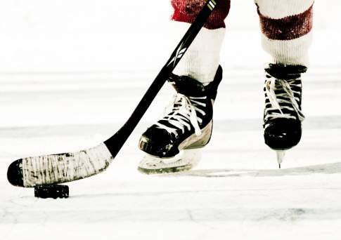 Дома и стены помогают